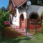 In 18465 Balatonfenyves